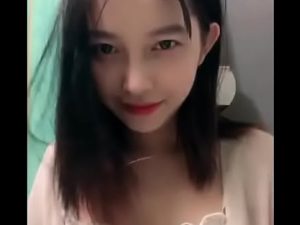 Đã xinh rồi vú lại còn đẹp thế này nữa